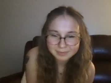 webcam girl belle_blossom live cam image #3968445