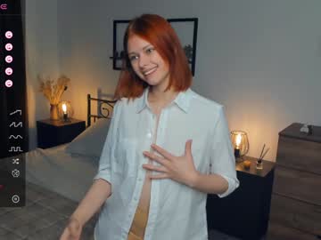 webcam girl kiss_at_dawn live cam image #10440228