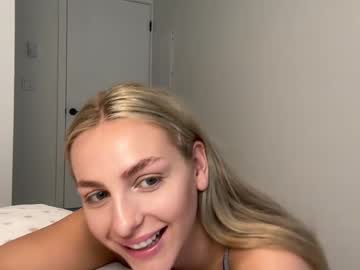 webcam girl summerlovingg live cam image #9923930