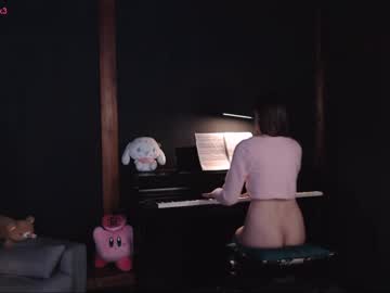 webcam girl uwuxo live cam image #4725560