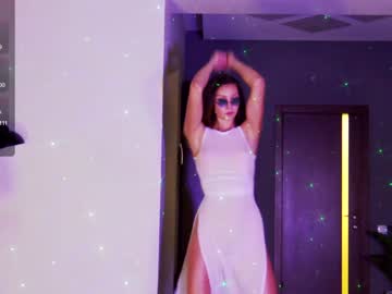 webcam girl flowerr_powerr live cam image #9712120