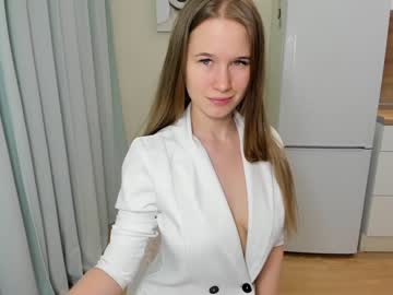 webcam girl yana_squrel_22 live cam image #4181385