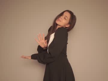 webcam girl helenmoors live cam image #5517821