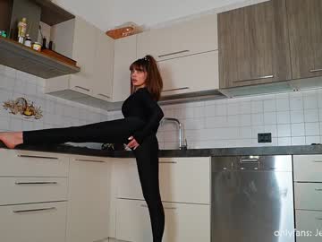 webcam girl therealbonnieclydex live cam image #5340073