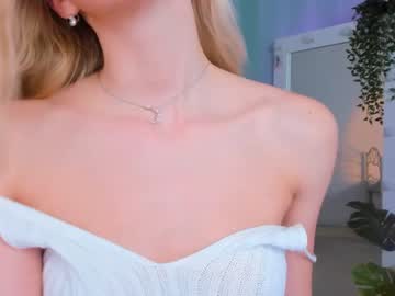 webcam girl emmi_rosee live cam image #1674336
