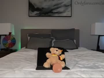 webcam couple ari_lovexo live cam image #2876621