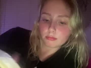 webcam girl prettykitten123 live cam image #10708297