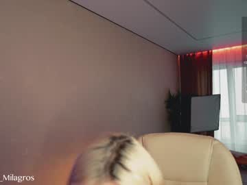 webcam girl mia_milagros live cam image #10216970