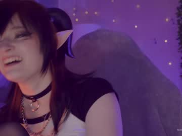 webcam girl vronnier live cam image #12724193