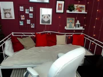webcam girl chloe_catherine_mykers live cam image #795714