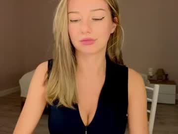 webcam girl lenamuti live cam image #11120266