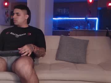webcam man fratguysonline live cam image #7137729