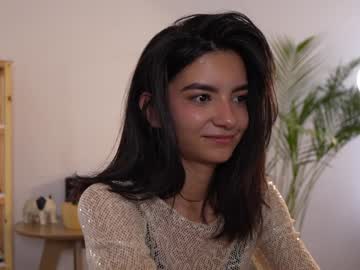 webcam girl urcutelinda live cam image #9904317