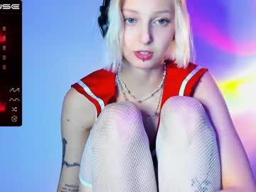 webcam girl lit1le_kitty_ live cam image #4779257