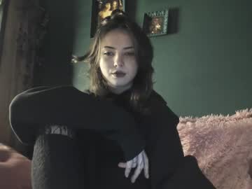 webcam girl bmwm5f90 live cam image #11490598