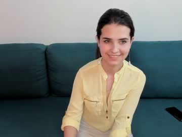 webcam girl zeldaflowers live cam image #9250717