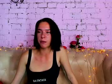 webcam girl shellywow live cam image #3406125