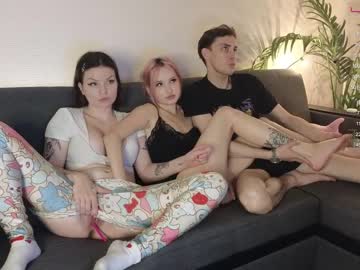 webcam couple maybe_threesome_ live cam image #6733881