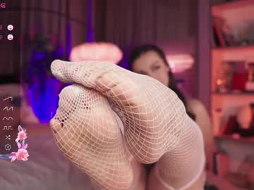 webcam girl lunanight_ live cam image #10389292