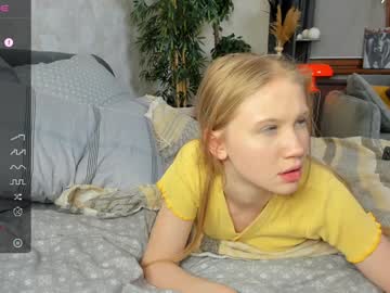 webcam girl one_1ove live cam image #11372087