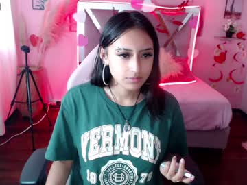 webcam girl cloe_tay1 live cam image #5223921