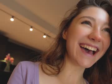 webcam girl mia_elfie live cam image #9330671