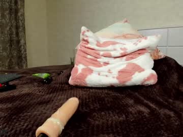 webcam couple yourlovelyjulia live cam image #3583733
