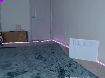 webcam girl petitebrat live cam image #11801314