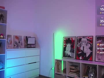 webcam girl holliwould_ live cam image #11034319