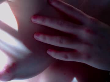 webcam girl crimsonxrapture live cam image #662040