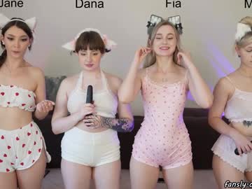 webcam girl sunnyfia live cam image #9997865