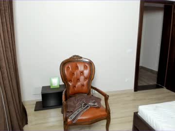 webcam girl zt0_ live cam image #8428157