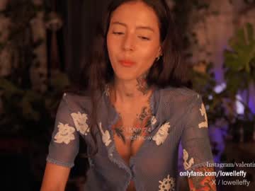 webcam girl effylowell_ live cam image #9978231