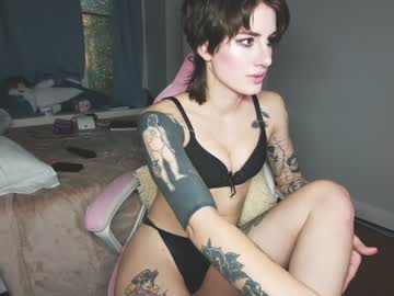 webcam girl aynmarie live cam image #6286303