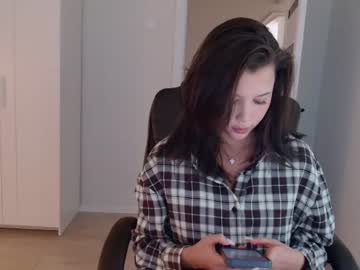webcam girl bitter_moon live cam image #9328268