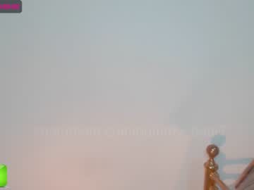 webcam girl gummy_bear7 live cam image #1284717