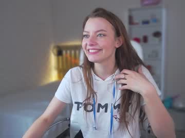webcam girl pion_white live cam image #2031782