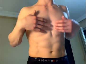 webcam man boy_with_a_joy live cam image #1982746