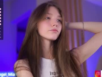 webcam girl angels_kiss live cam image #7381138
