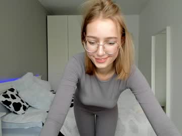 webcam couple christine_bae live cam image #6940348