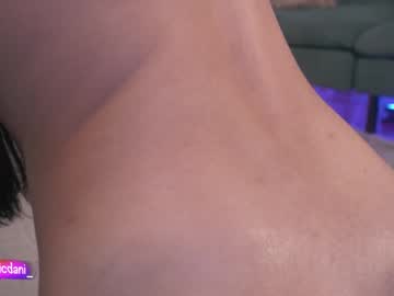webcam girl nicdani_1 live cam image #10134254