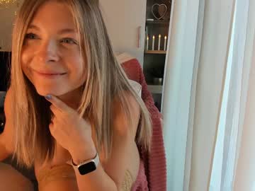 webcam girl bestgirl_ofthe_neighborhood live cam image #11423236