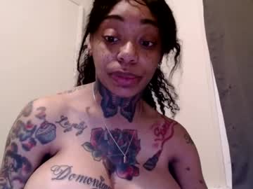 webcam girl creamyexotica live cam image #12310576