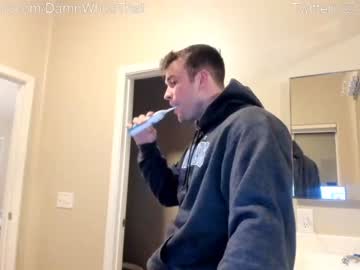 webcam man damn_whos_that live cam image #445509