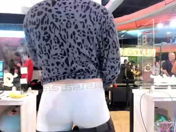 webcam man thejohnnystone live cam image #1230761