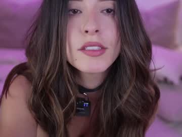 webcam girl emyii live cam image #10555801