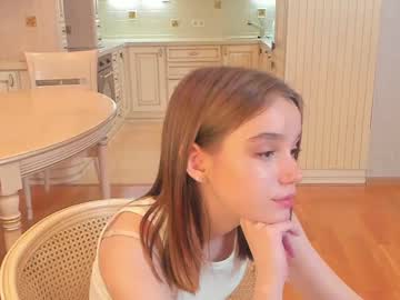 webcam girl harrieteasley live cam image #10701506