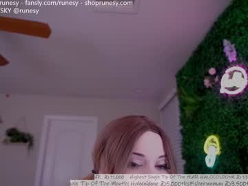 webcam girl runesy live cam image #11198808