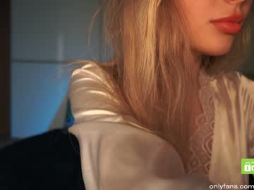 webcam girl pussy__money__weed live cam image #361639