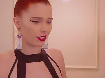 webcam girl gwenbanks live cam image #11102438